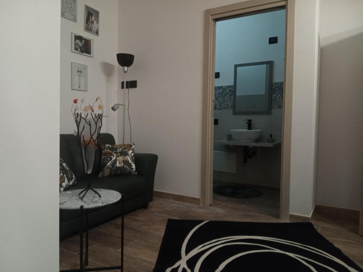 Living G Room Cagliari Luaran gambar