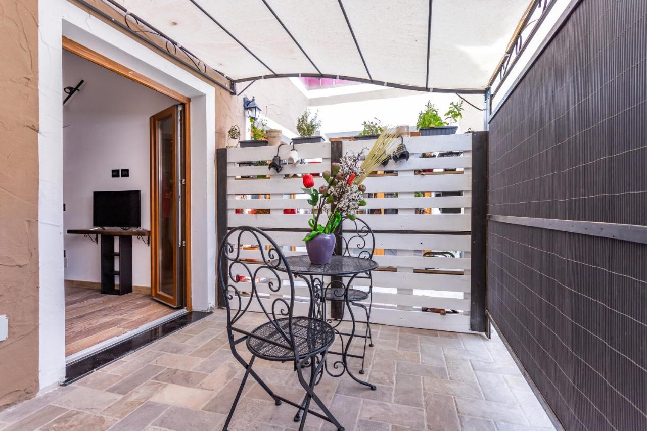 Living G Room Cagliari Luaran gambar