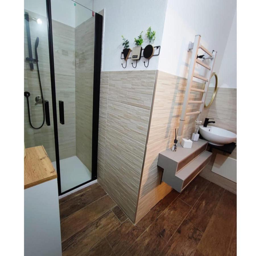 Living G Room Cagliari Luaran gambar